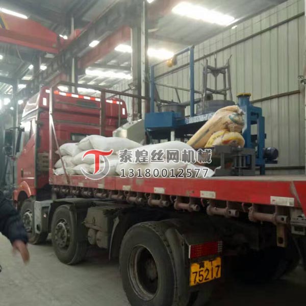 山西運(yùn)城單罐拔絲機(jī)裝車發(fā)貨